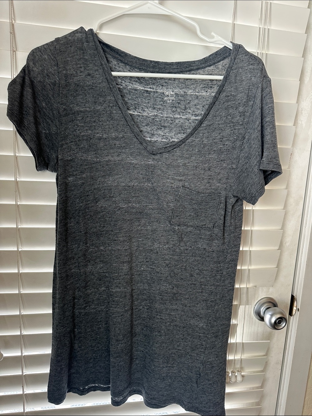 Women's Charcoal Pocket V-Neck Tee - Unknown Brand